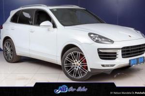 2015 PORSCHE CAYENNE Turbo