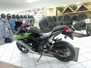 2015 KAWASAKI ZX3R