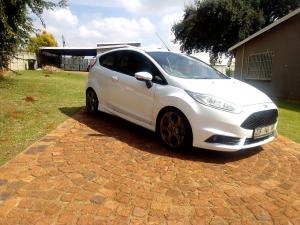 2016 Ford Fiesta Ecoboost 1.6 ST Manual