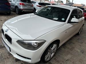 BMW 1 Series 116i 5-Door 2012