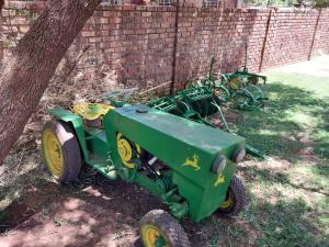 Tractor build up with implements